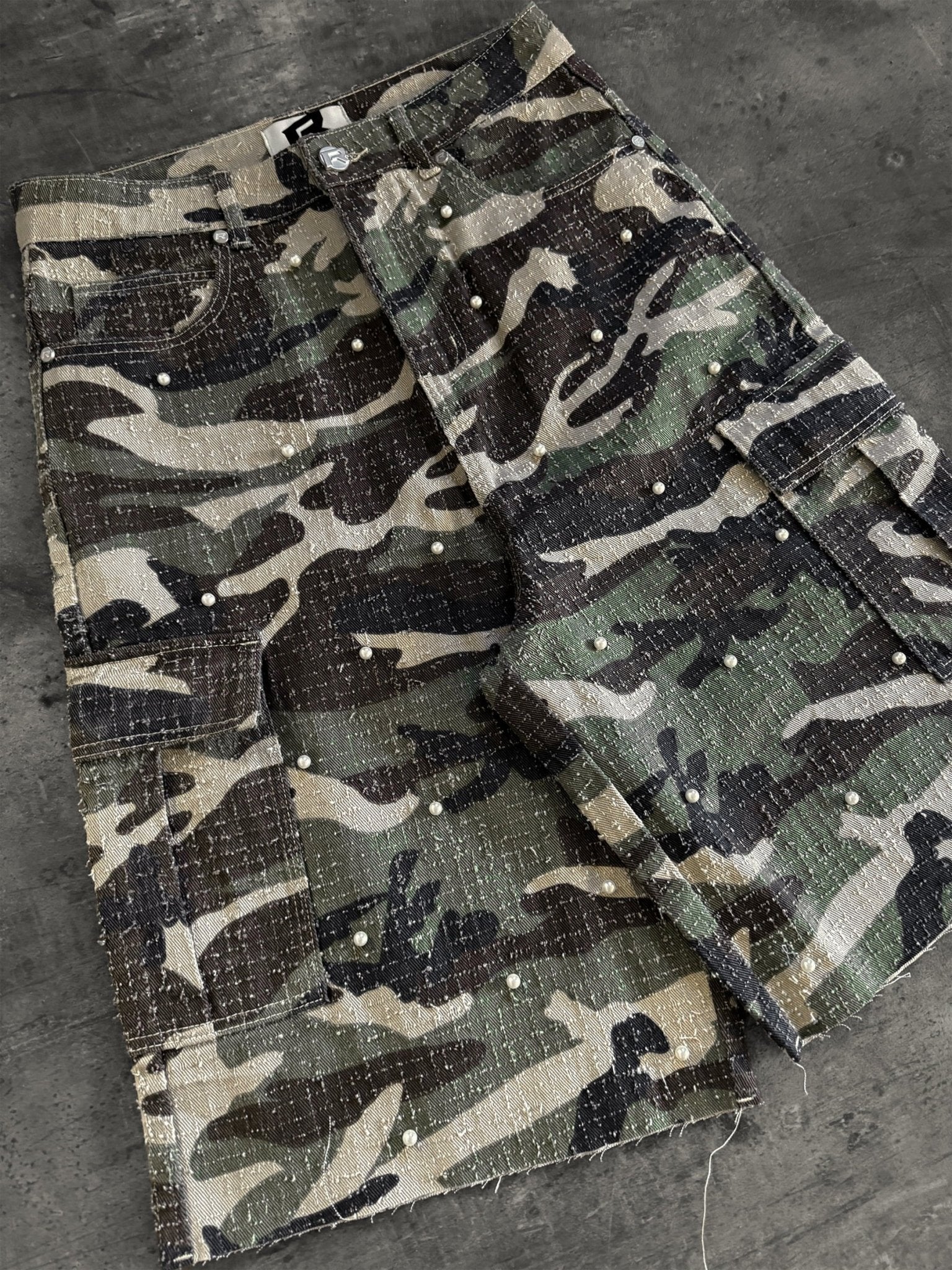 Pearl Camo Jorts